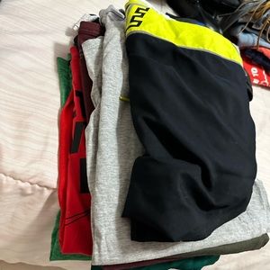Bundle of name brand men’s clothes